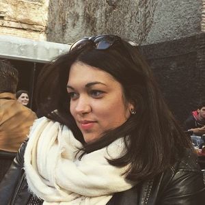 Meet your Posher, Elise